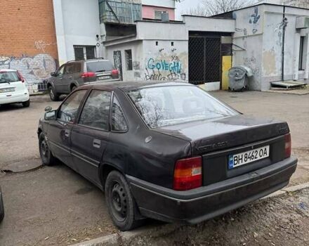 Фиолетовый Опель Вектра, объемом двигателя 2 л и пробегом 400 тыс. км за 1100 $, фото 3 на Automoto.ua