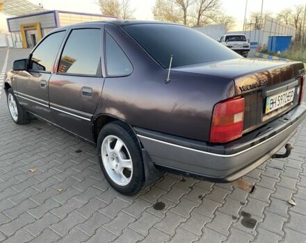 Фиолетовый Опель Вектра, объемом двигателя 2 л и пробегом 300 тыс. км за 1650 $, фото 6 на Automoto.ua