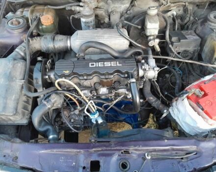 Фиолетовый Опель Вектра, объемом двигателя 1 л и пробегом 134 тыс. км за 500 $, фото 1 на Automoto.ua