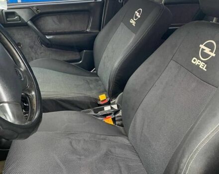 Фиолетовый Опель Вектра, объемом двигателя 1.8 л и пробегом 400 тыс. км за 1800 $, фото 8 на Automoto.ua