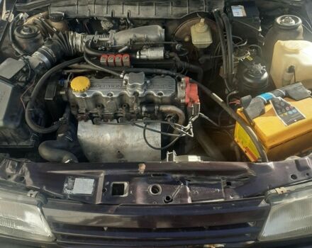 Фіолетовий Опель Вектра, об'ємом двигуна 2 л та пробігом 100 тис. км за 1300 $, фото 1 на Automoto.ua