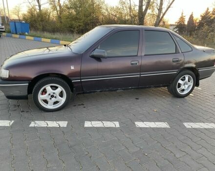 Фиолетовый Опель Вектра, объемом двигателя 2 л и пробегом 300 тыс. км за 1650 $, фото 3 на Automoto.ua