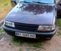 Фіолетовий Опель Вектра, об'ємом двигуна 1.6 л та пробігом 300 тис. км за 850 $, фото 1 на Automoto.ua