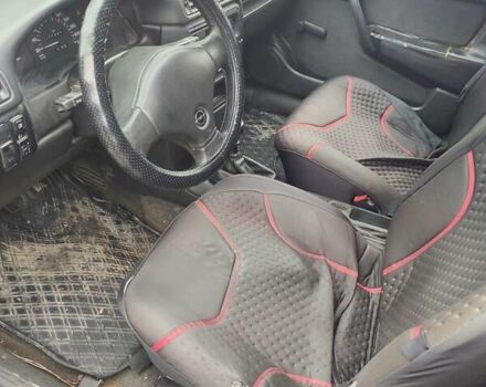 Фіолетовий Опель Вектра, об'ємом двигуна 1.78 л та пробігом 350 тис. км за 800 $, фото 8 на Automoto.ua