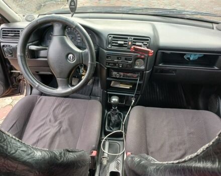 Фіолетовий Опель Вектра, об'ємом двигуна 1.6 л та пробігом 340 тис. км за 700 $, фото 7 на Automoto.ua