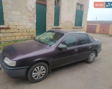 Фиолетовый Опель Вектра, объемом двигателя 1.8 л и пробегом 344 тыс. км за 2000 $, фото 2 на Automoto.ua