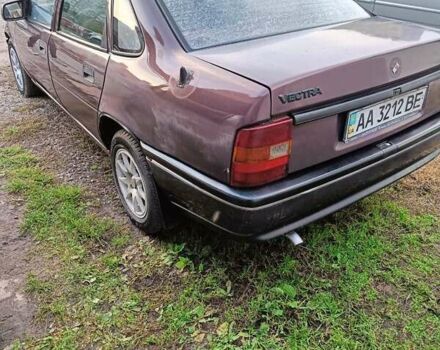 Фиолетовый Опель Вектра, объемом двигателя 1.8 л и пробегом 450 тыс. км за 650 $, фото 4 на Automoto.ua
