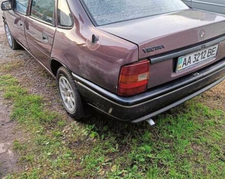 Фиолетовый Опель Вектра, объемом двигателя 1.8 л и пробегом 450 тыс. км за 650 $, фото 3 на Automoto.ua