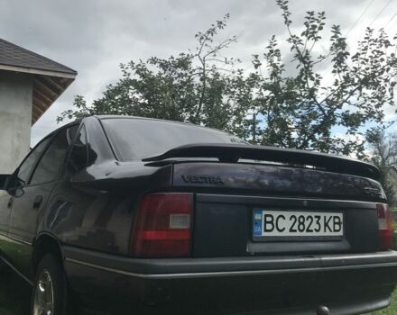 Фіолетовий Опель Вектра, об'ємом двигуна 2 л та пробігом 300 тис. км за 1400 $, фото 1 на Automoto.ua