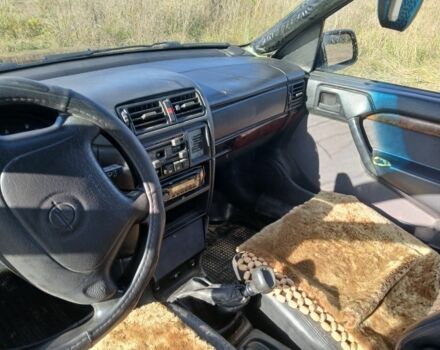 Фиолетовый Опель Вектра, объемом двигателя 2.5 л и пробегом 400 тыс. км за 1200 $, фото 7 на Automoto.ua