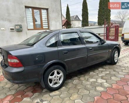 Фіолетовий Опель Вектра, об'ємом двигуна 1.7 л та пробігом 345 тис. км за 2200 $, фото 6 на Automoto.ua