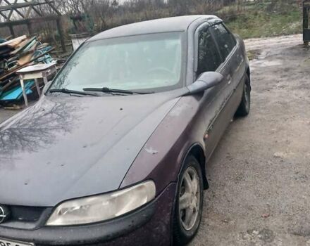 Фиолетовый Опель Вектра, объемом двигателя 1.79 л и пробегом 888 тыс. км за 1500 $, фото 1 на Automoto.ua