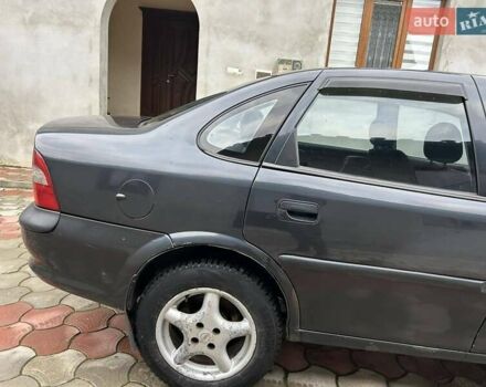 Фіолетовий Опель Вектра, об'ємом двигуна 1.7 л та пробігом 345 тис. км за 2200 $, фото 11 на Automoto.ua