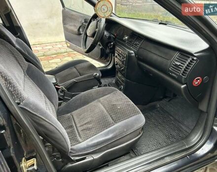 Фіолетовий Опель Вектра, об'ємом двигуна 1.7 л та пробігом 345 тис. км за 2200 $, фото 34 на Automoto.ua