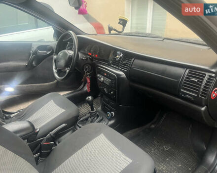 Фіолетовий Опель Вектра, об'ємом двигуна 1.8 л та пробігом 307 тис. км за 1900 $, фото 7 на Automoto.ua