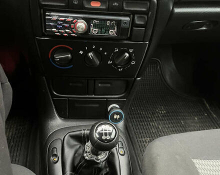 Фіолетовий Опель Вектра, об'ємом двигуна 1.8 л та пробігом 307 тис. км за 1900 $, фото 10 на Automoto.ua