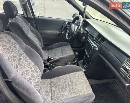 Фіолетовий Опель Вектра, об'ємом двигуна 1.6 л та пробігом 460 тис. км за 2500 $, фото 7 на Automoto.ua