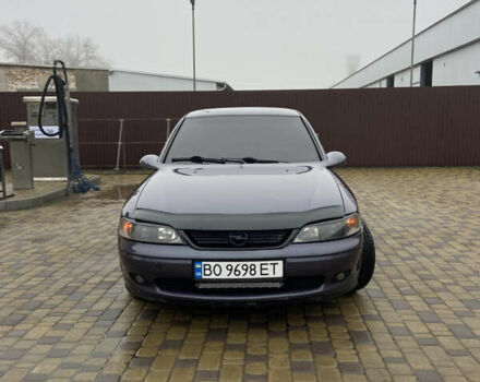 Фіолетовий Опель Вектра, об'ємом двигуна 1.8 л та пробігом 370 тис. км за 2900 $, фото 5 на Automoto.ua