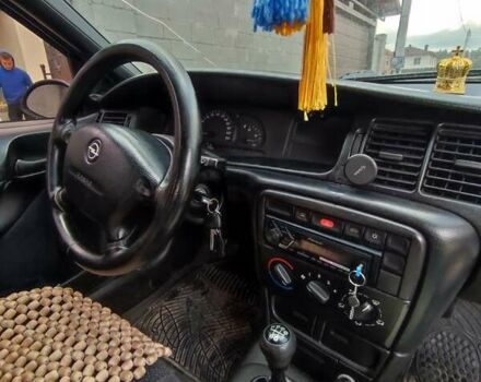 Фіолетовий Опель Вектра, об'ємом двигуна 1.6 л та пробігом 380 тис. км за 2800 $, фото 12 на Automoto.ua