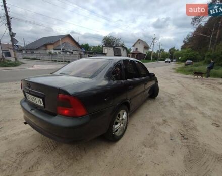 Фіолетовий Опель Вектра, об'ємом двигуна 1.6 л та пробігом 380 тис. км за 2800 $, фото 1 на Automoto.ua