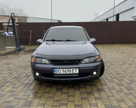 Фіолетовий Опель Вектра, об'ємом двигуна 1.8 л та пробігом 370 тис. км за 2900 $, фото 1 на Automoto.ua