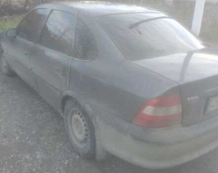 Фиолетовый Опель Вектра, объемом двигателя 1.6 л и пробегом 190 тыс. км за 2350 $, фото 6 на Automoto.ua