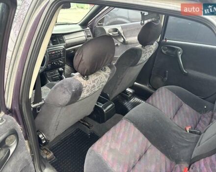 Фіолетовий Опель Вектра, об'ємом двигуна 1.6 л та пробігом 460 тис. км за 2500 $, фото 6 на Automoto.ua