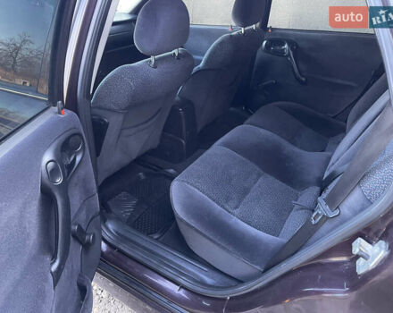 Фиолетовый Опель Вектра, объемом двигателя 1.6 л и пробегом 145 тыс. км за 3750 $, фото 19 на Automoto.ua