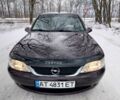Фіолетовий Опель Вектра, об'ємом двигуна 1.6 л та пробігом 150 тис. км за 3800 $, фото 8 на Automoto.ua