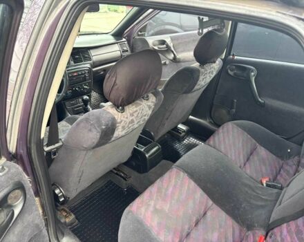 Фиолетовый Опель Вектра, объемом двигателя 1.6 л и пробегом 460 тыс. км за 2500 $, фото 6 на Automoto.ua