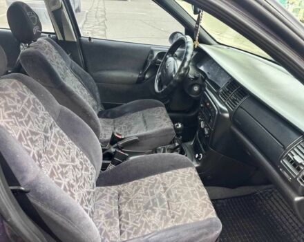 Фиолетовый Опель Вектра, объемом двигателя 1.6 л и пробегом 460 тыс. км за 2500 $, фото 7 на Automoto.ua