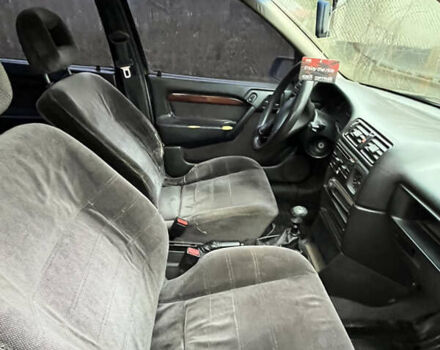 Фіолетовий Опель Вектра, об'ємом двигуна 1.8 л та пробігом 380 тис. км за 2000 $, фото 8 на Automoto.ua