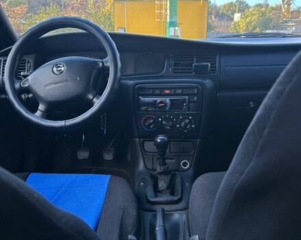 Фіолетовий Опель Вектра, об'ємом двигуна 1.6 л та пробігом 302 тис. км за 2200 $, фото 6 на Automoto.ua