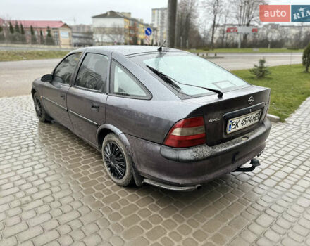 Фиолетовый Опель Вектра, объемом двигателя 1.6 л и пробегом 382 тыс. км за 1100 $, фото 8 на Automoto.ua