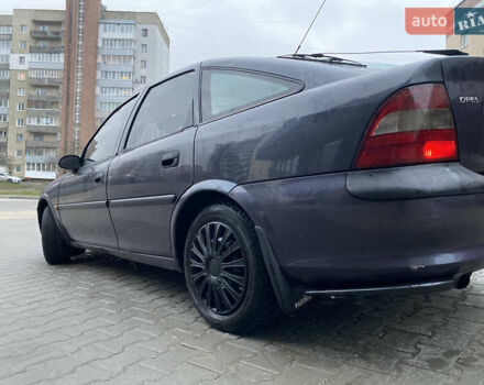 Фіолетовий Опель Вектра, об'ємом двигуна 1.6 л та пробігом 300 тис. км за 1400 $, фото 15 на Automoto.ua