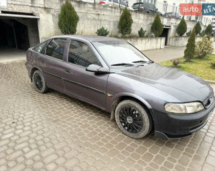 Фиолетовый Опель Вектра, объемом двигателя 1.6 л и пробегом 382 тыс. км за 1100 $, фото 6 на Automoto.ua