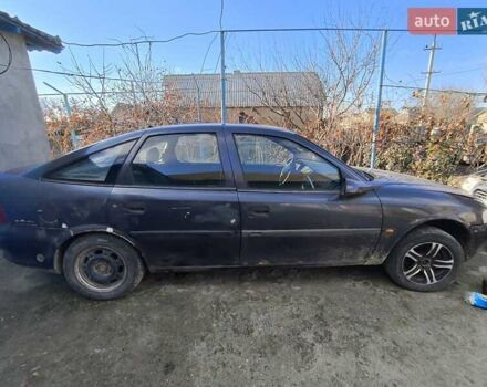 Фіолетовий Опель Вектра, об'ємом двигуна 1.6 л та пробігом 200 тис. км за 800 $, фото 3 на Automoto.ua