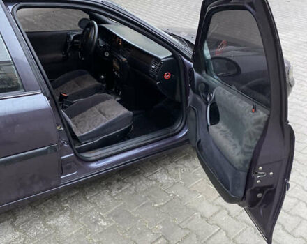 Фіолетовий Опель Вектра, об'ємом двигуна 1.6 л та пробігом 300 тис. км за 1400 $, фото 8 на Automoto.ua