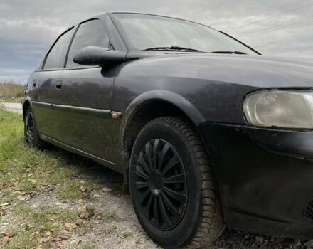 Фіолетовий Опель Вектра, об'ємом двигуна 1.6 л та пробігом 380 тис. км за 1500 $, фото 2 на Automoto.ua