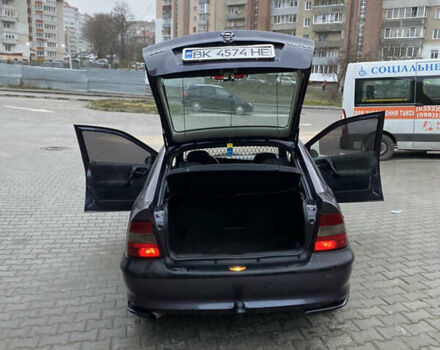 Фіолетовий Опель Вектра, об'ємом двигуна 1.6 л та пробігом 300 тис. км за 1400 $, фото 7 на Automoto.ua
