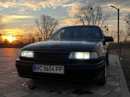 Опель Вектра 1993 в Самборе на Automoto.ua Фиолетовый Опель Вектра, объемом двигателя 2 л и пробегом 250 тыс. км за 962 $, фото 1 на Automoto.ua