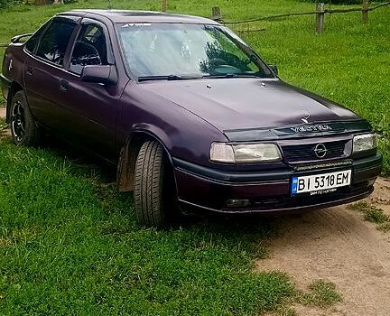 Фиолетовый Опель Вектра, объемом двигателя 2 л и пробегом 333 тыс. км за 2000 $, фото 1 на Automoto.ua