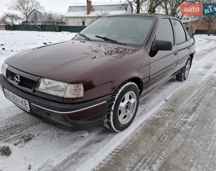 Фиолетовый Опель Вектра, объемом двигателя 1.8 л и пробегом 300 тыс. км за 1750 $, фото 1 на Automoto.ua