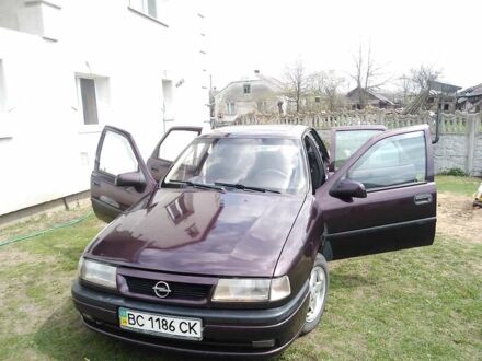 Опель Вектра 1993 у Жовкві на Automoto.ua Фіолетовий Опель Вектра, об'ємом двигуна 1.6 л та пробігом 417 тис. км за 1400 $, фото 1 на Automoto.ua