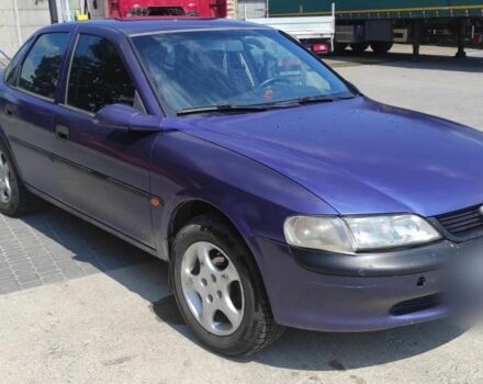 Фиолетовый Опель Вектра, объемом двигателя 1.7 л и пробегом 326 тыс. км за 2400 $, фото 1 на Automoto.ua