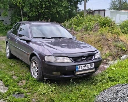 Фіолетовий Опель Вектра, об'ємом двигуна 1.6 л та пробігом 336 тис. км за 2000 $, фото 1 на Automoto.ua