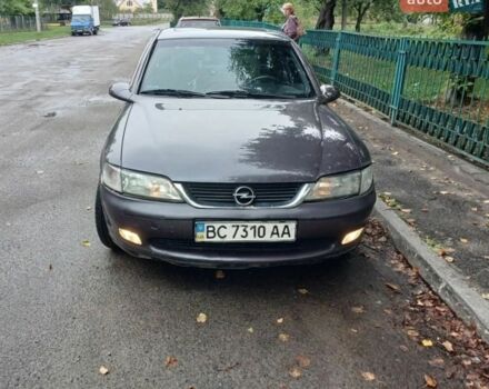 Фиолетовый Опель Вектра, объемом двигателя 1.6 л и пробегом 355 тыс. км за 1550 $, фото 1 на Automoto.ua