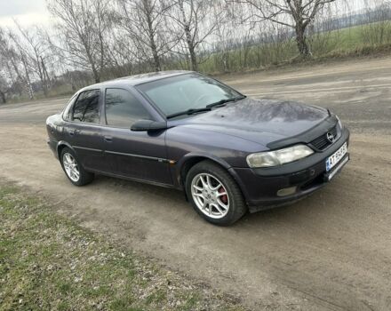 Фиолетовый Опель Вектра, объемом двигателя 1.6 л и пробегом 341 тыс. км за 1550 $, фото 1 на Automoto.ua