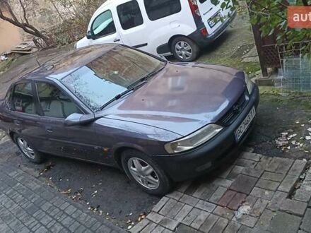 Фиолетовый Опель Вектра, объемом двигателя 2 л и пробегом 354 тыс. км за 1500 $, фото 1 на Automoto.ua