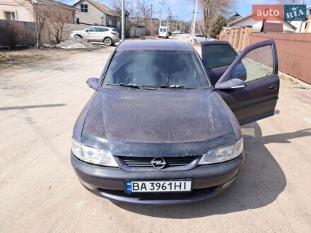 Фиолетовый Опель Вектра, объемом двигателя 2 л и пробегом 369 тыс. км за 2600 $, фото 1 на Automoto.ua